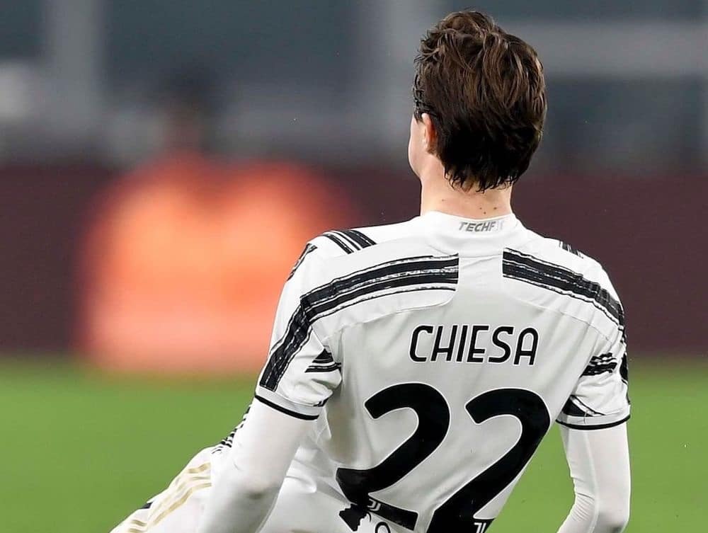 Video: Chiesa reignites Champions League life for Juventus