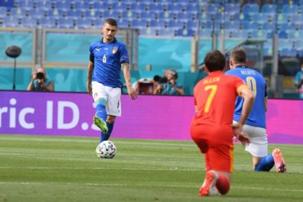 Italy knee