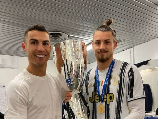 Dragusin with Ronaldo
