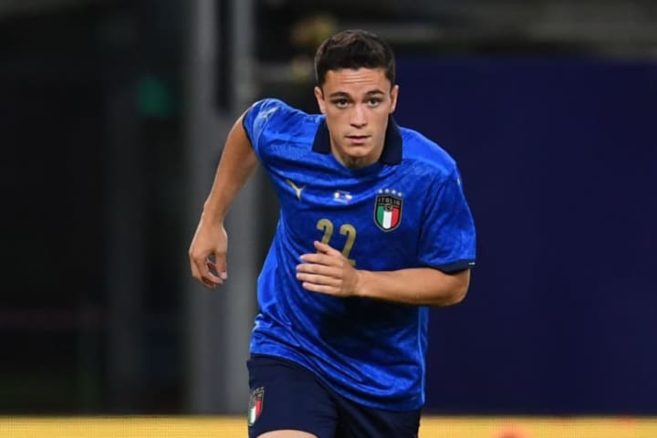 Raspadori playing for Italy