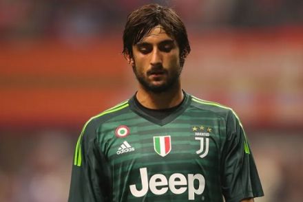 Mattia Perin set to extend stay at Juventus