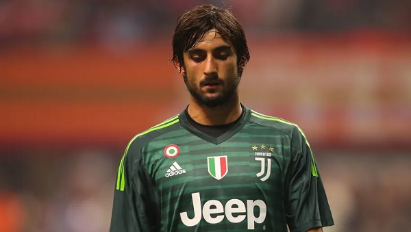 Mattia Perin set to extend stay at Juventus