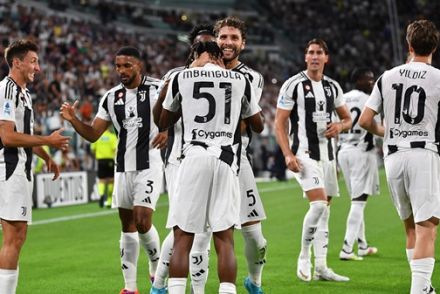 Samuel Mbangula with Manuel Locatelli