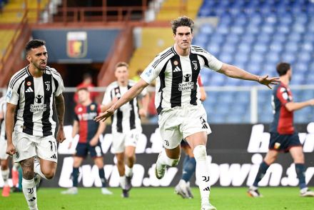Dusan Vlahovic scores against Genoa