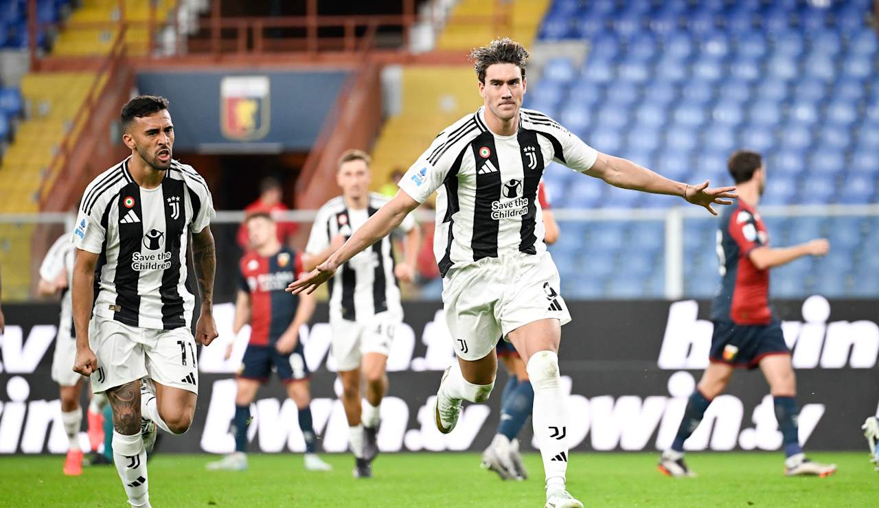 Dusan Vlahovic scores against Genoa