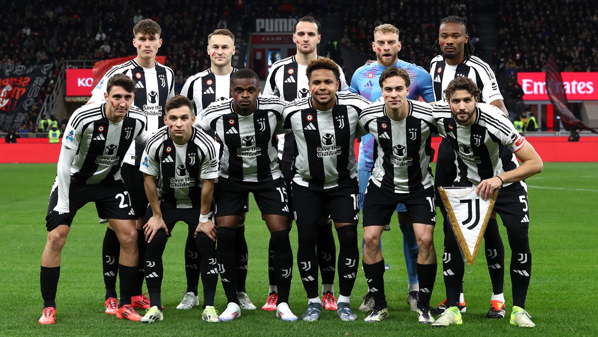 Juventus team v AC Milan