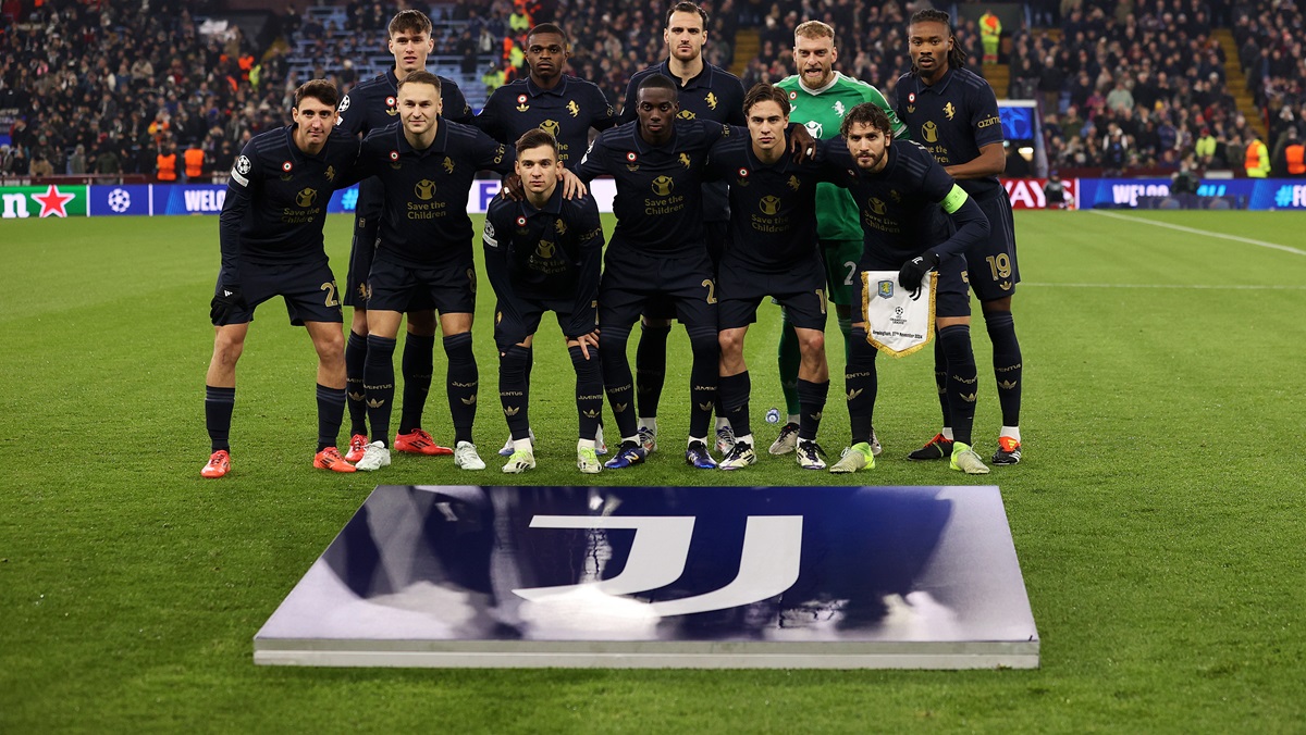 Juventus team v Aston Villa