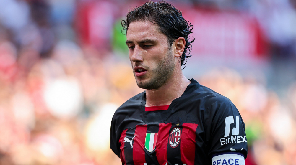 Davide Calabria on the pitch for Milan