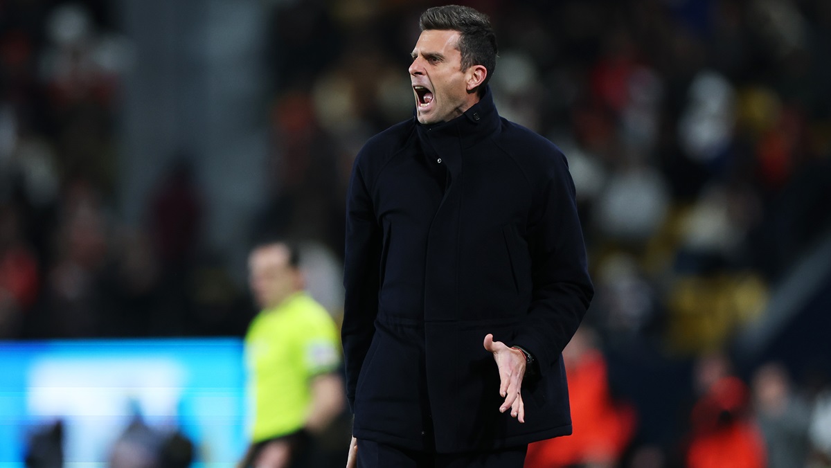 Motta on sidelines v AC Milan in Super Cup semi-final