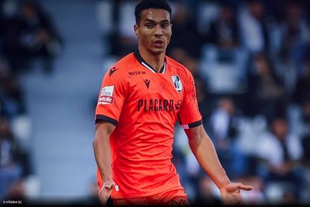 Alberto Costa on the pitch for Vitoria Guimaraes