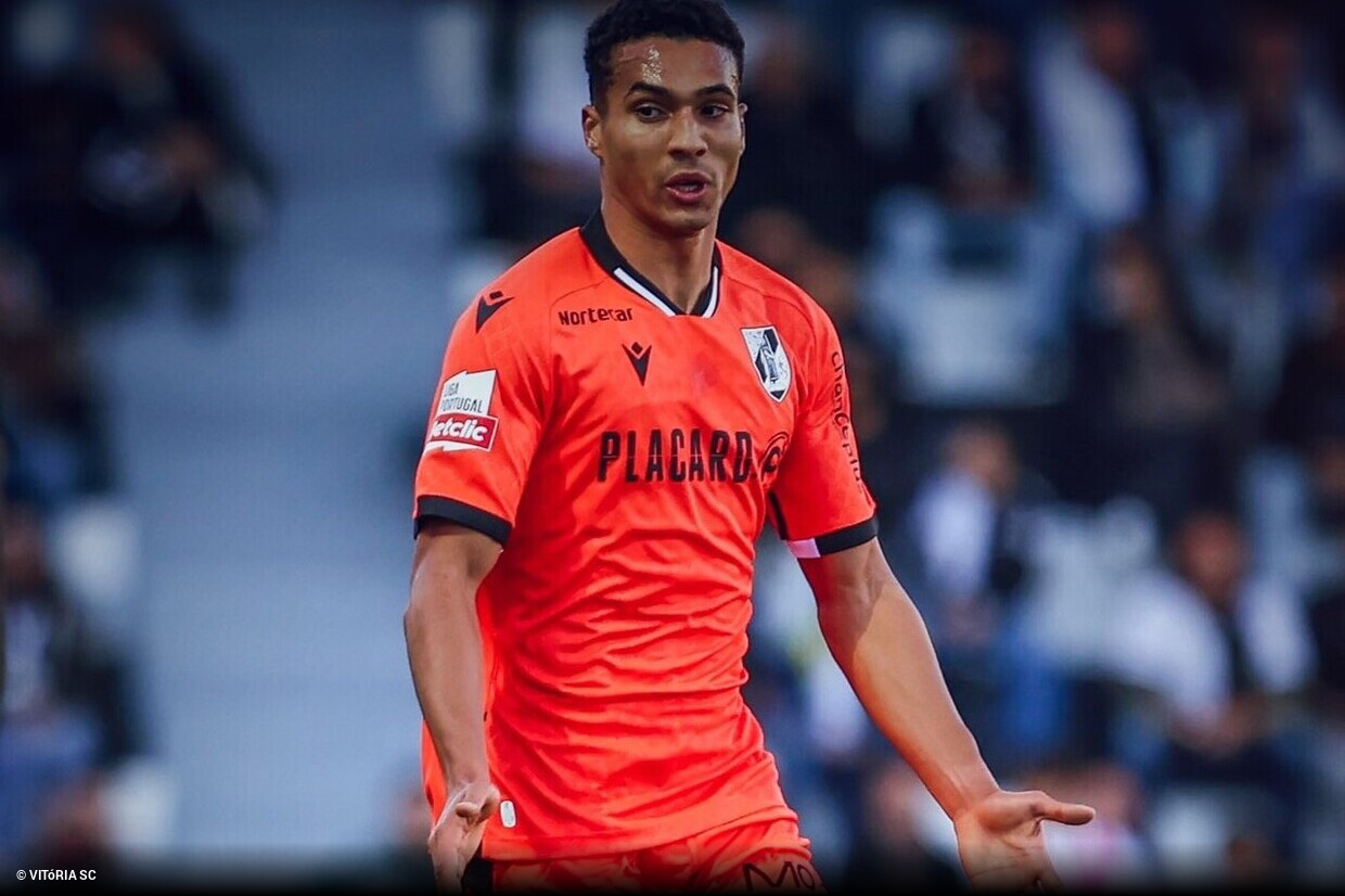 Alberto Costa on the pitch for Vitoria Guimaraes