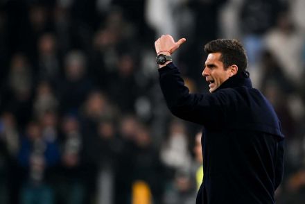 Thiago Motta on the sidelines
