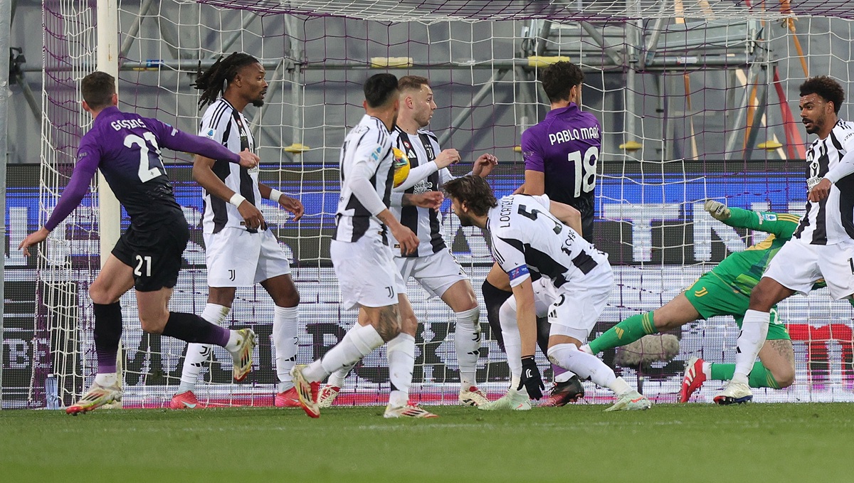 Robin Gosens scores against Juventus