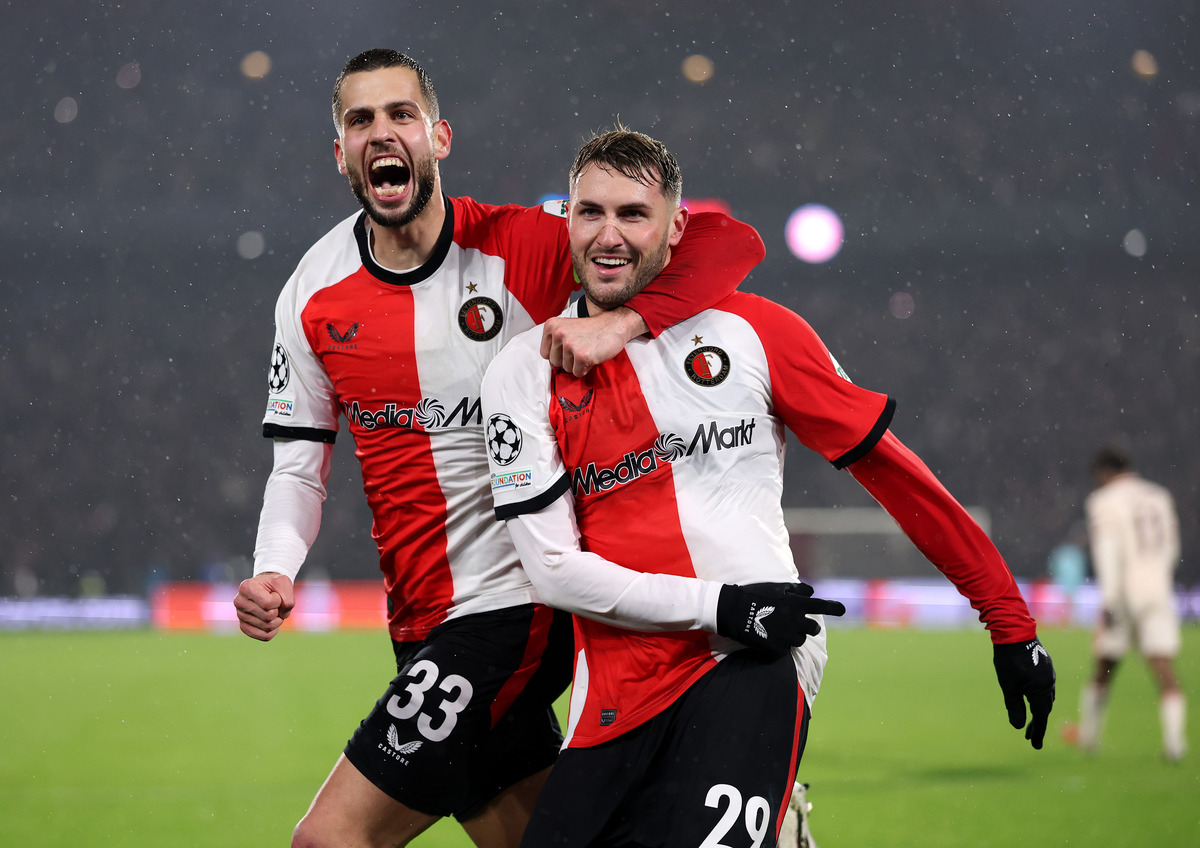David Hancko with former Feyenoord teammate Santi Gimenez