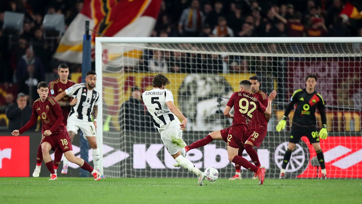 Locatelli scoring against Roma