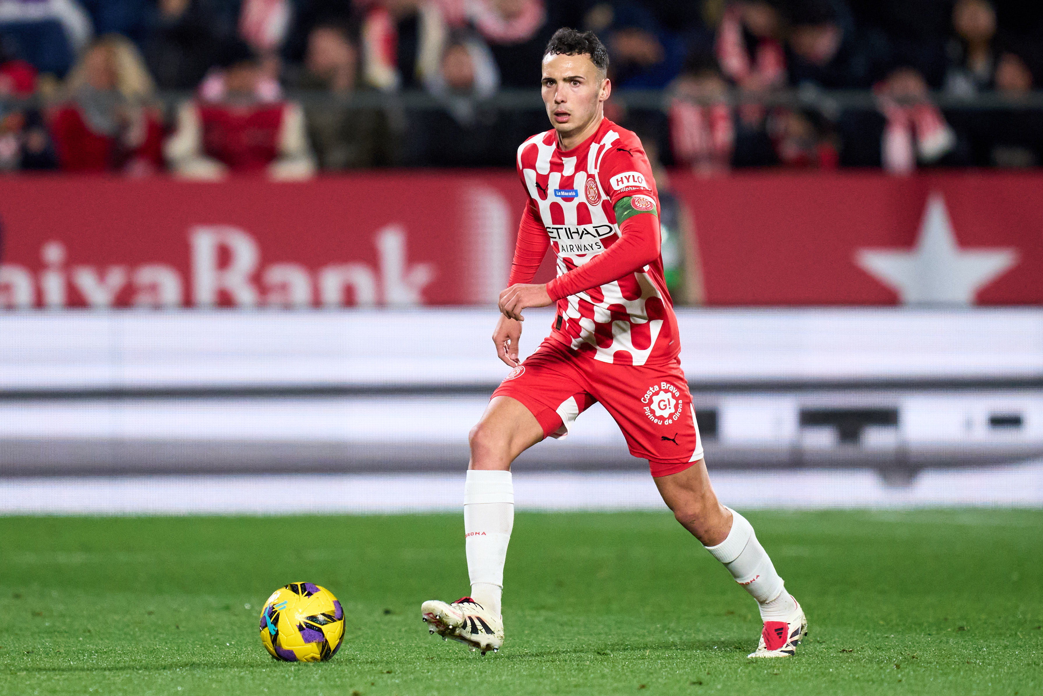Arnau Martinez in action for Girona