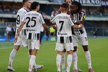 Francesco Conceicao celebrating his goal with Juventus teammates