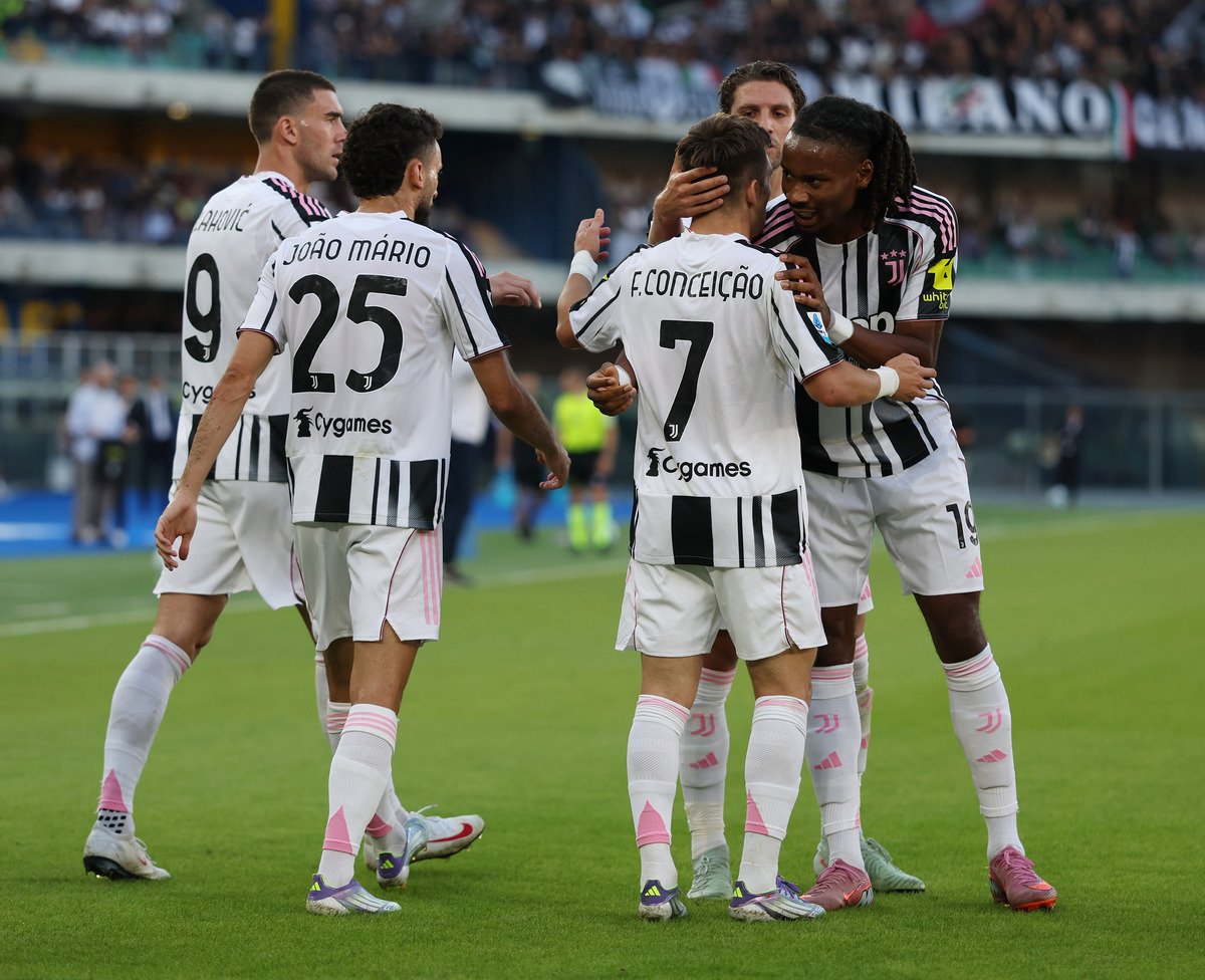 Francesco Conceicao celebrating his goal with Juventus teammates