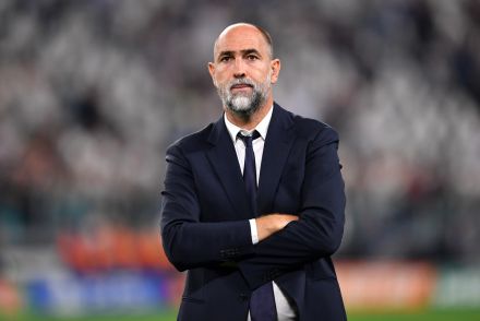 Igor Tudor looking on