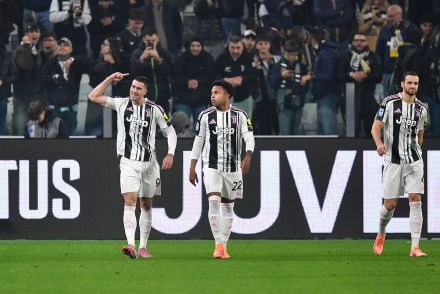 Dusan Vlahovic celebrates scoring against Udinese