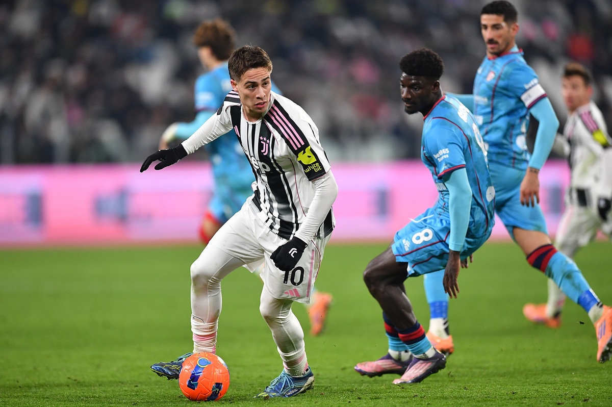 Kenan Yildiz in action against Cagliari