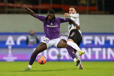 Filip Kostic against Moise Kean