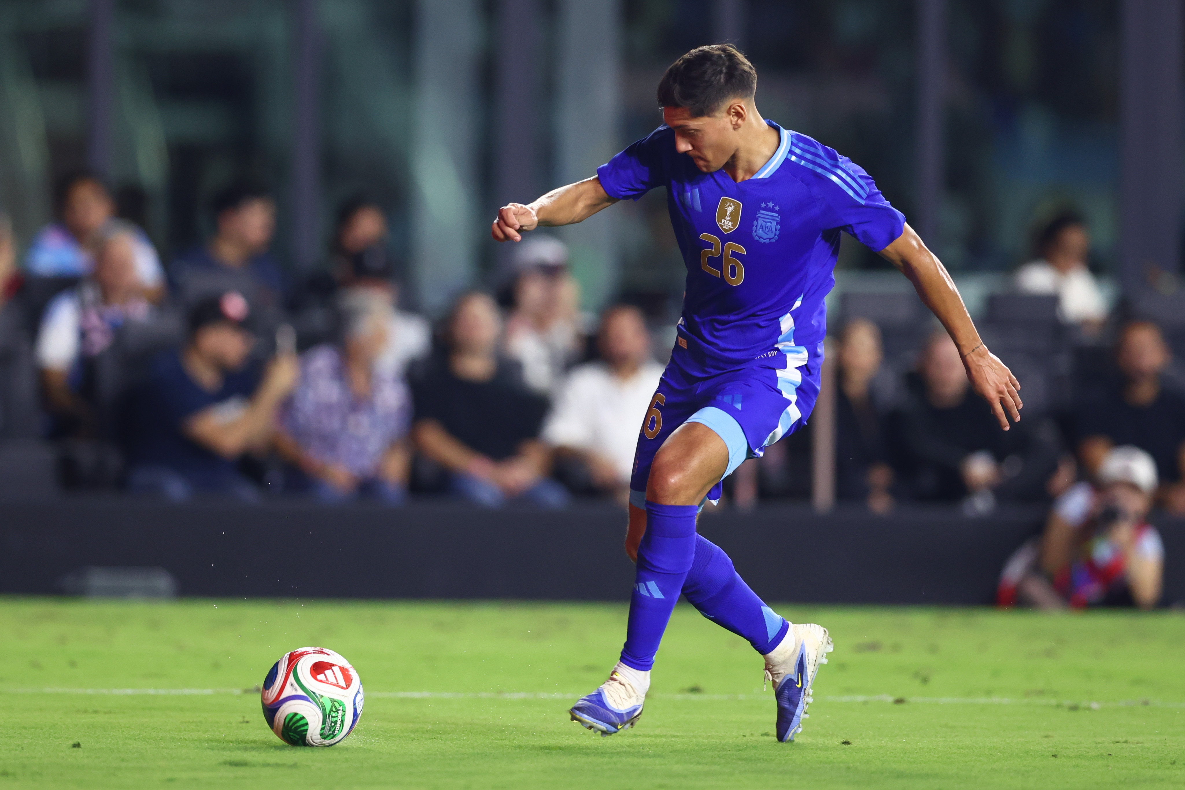 Nahuel Molina in action for Argentina