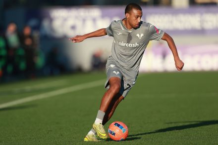 Rafik Belghali in action for Hellas Verona