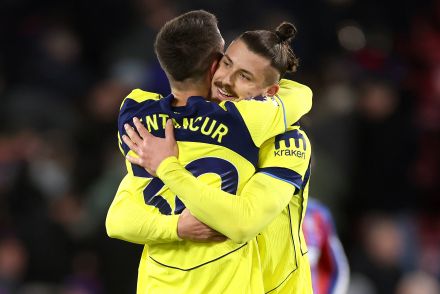 Radu Dragusin and Rodrigo Bentancur