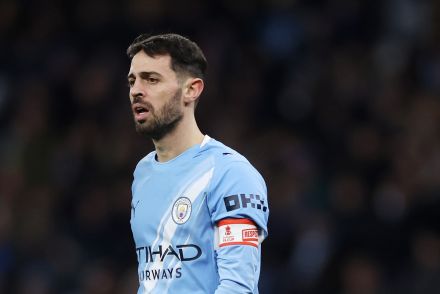Bernardo Silva looking on