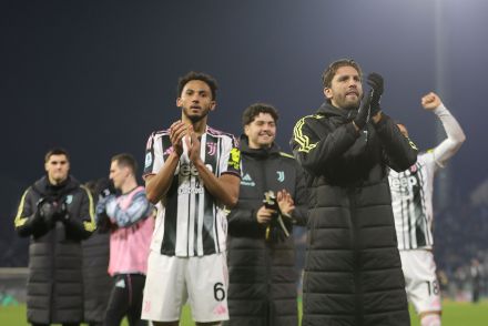 Lloyd Kelly and Manuel Locatelli