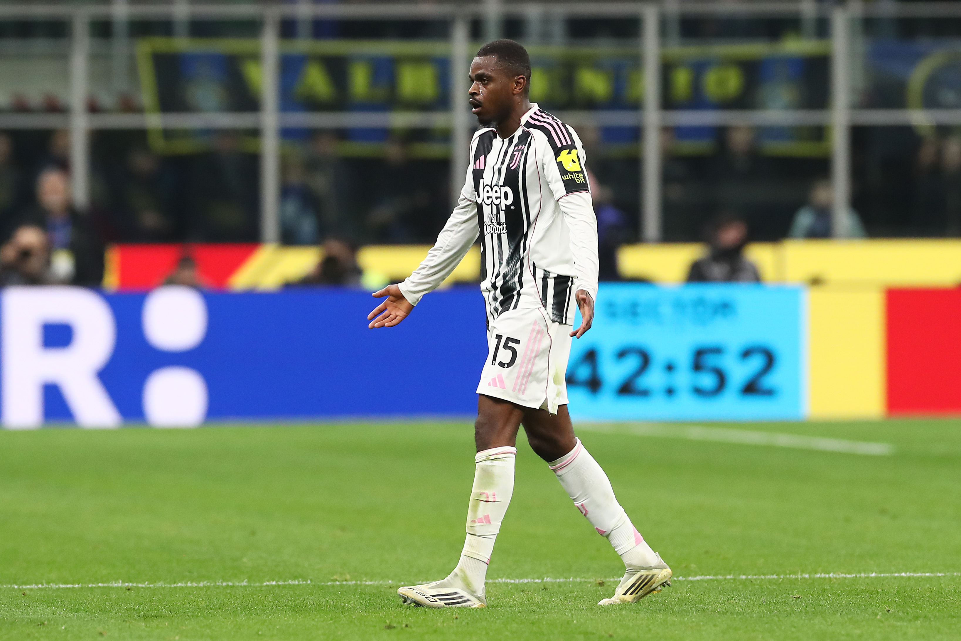 Pierre Kalulu sent off against Inter