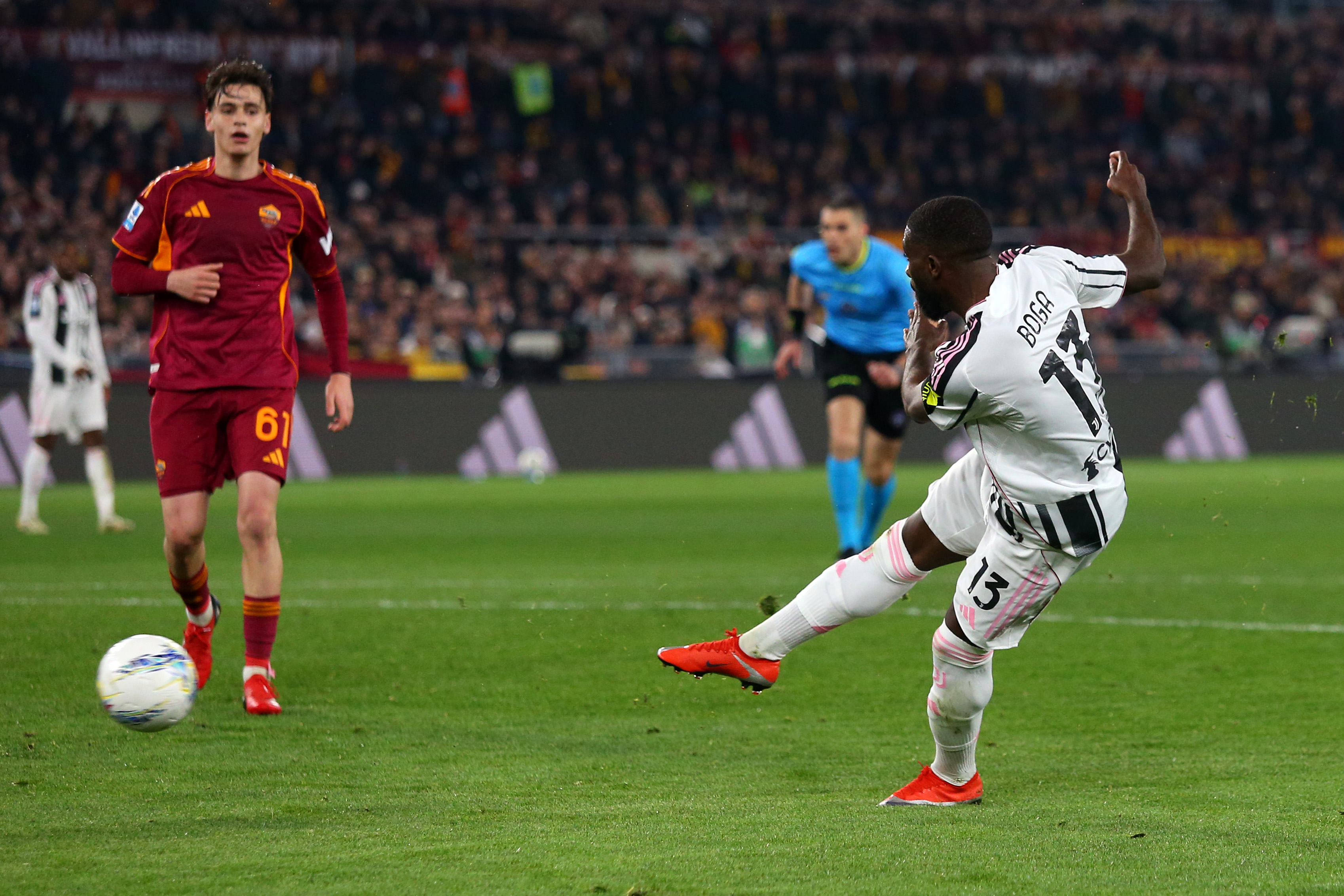 Jeremie Boga scoring against Roma