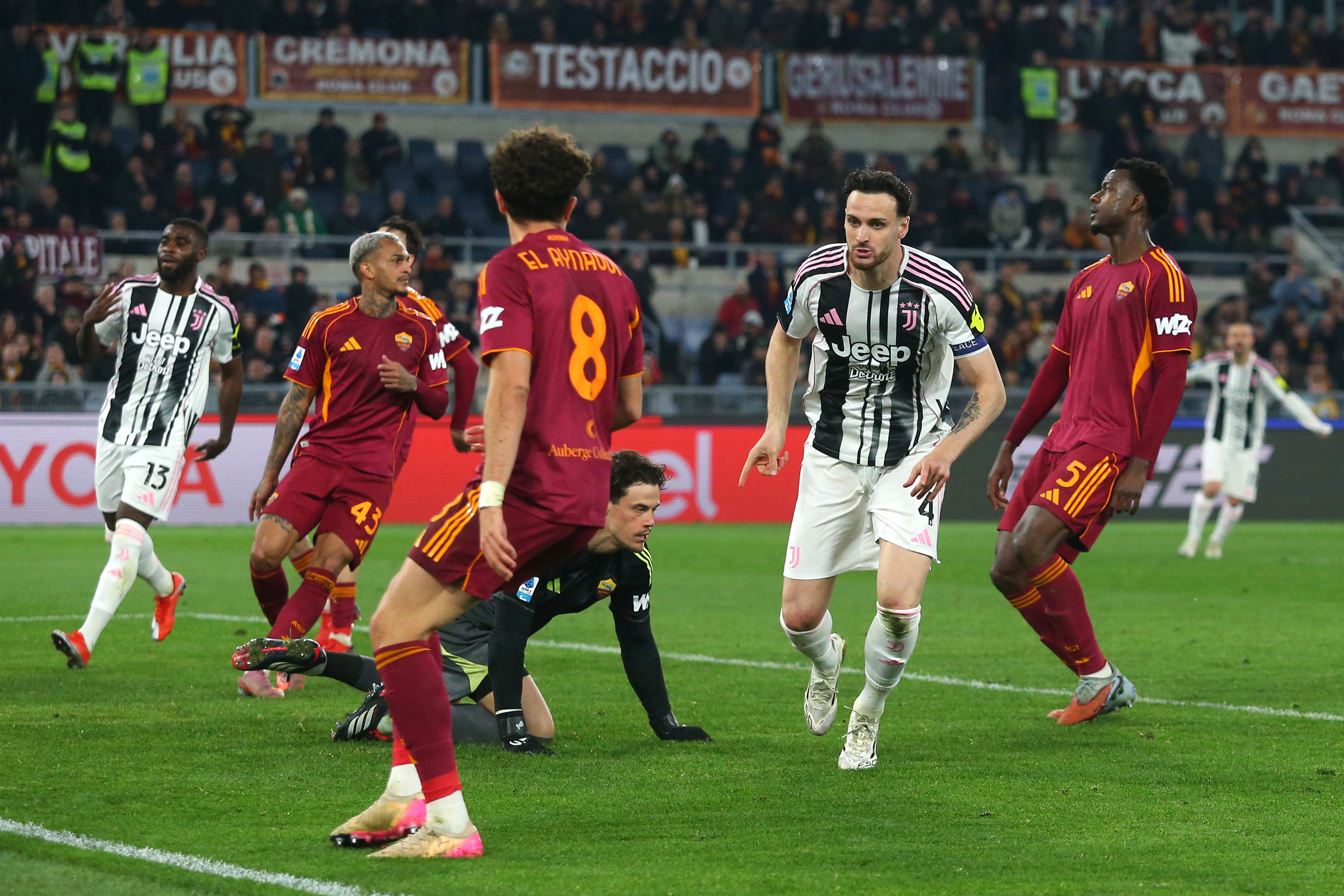 Federico Gatti scoring against Roma