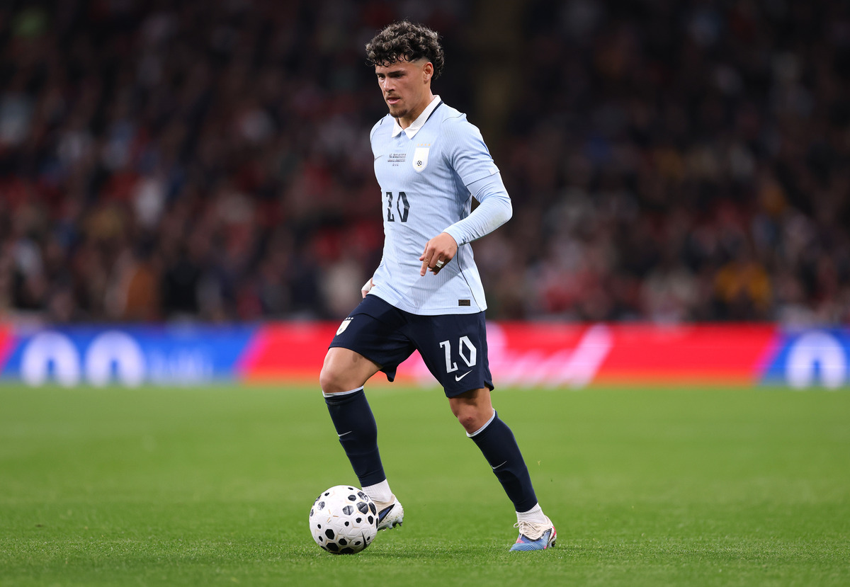 Maxi Araujo in action for Uruguay