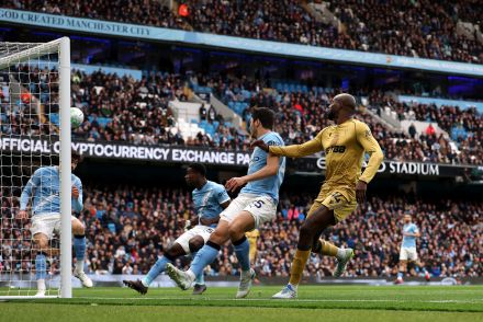 Mateta in action against Man City
